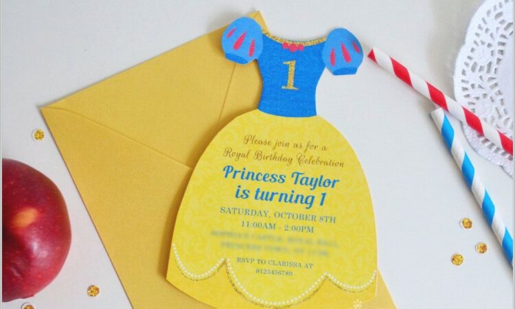 Snow White Birthday Invitation Card