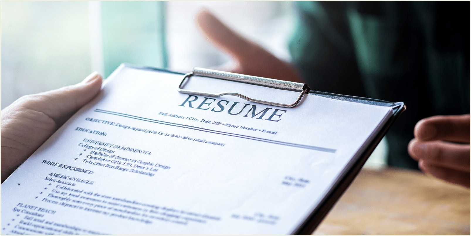 A Fuctional Resume Lists Jobs Chronologically